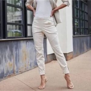 Like new Spanx Stretch Twill Cargo Joggers‎ In Parchment Size s/p